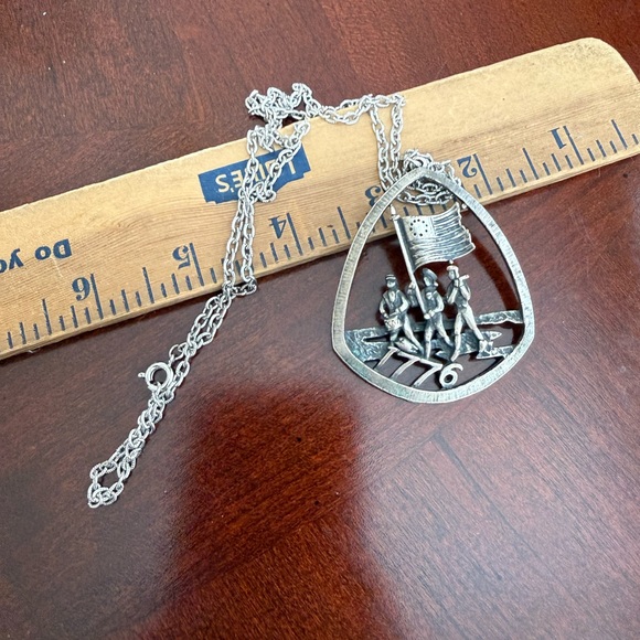Vintage Jewelry - Vintage Metal Patriotic 1776-1976 Commemorative Necklace
